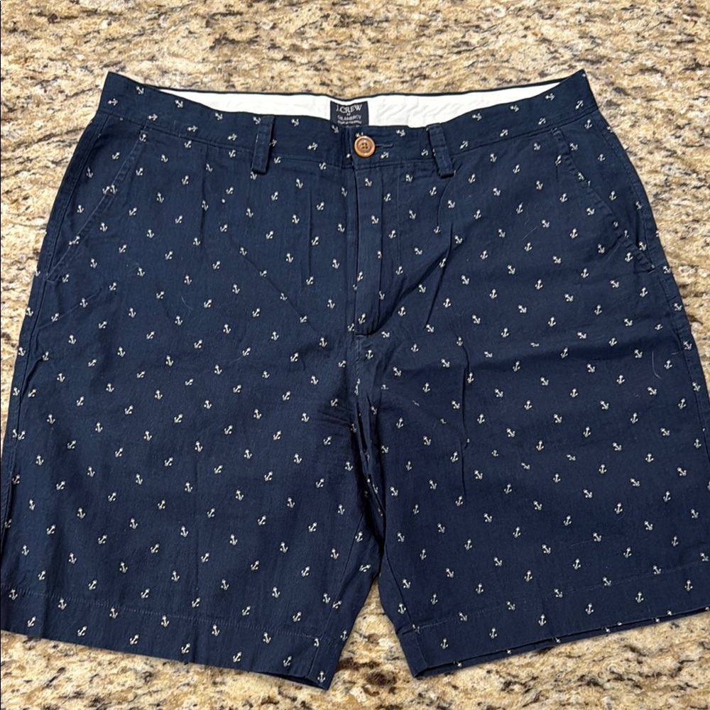Jcrew Gramercy Shorts in Navy anchor pattern